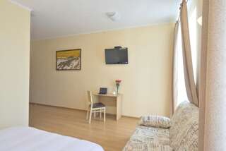 Отель Харт Киев Апарт-Oтель Киев Двухместный номер с 1 кроватью и балконом-5